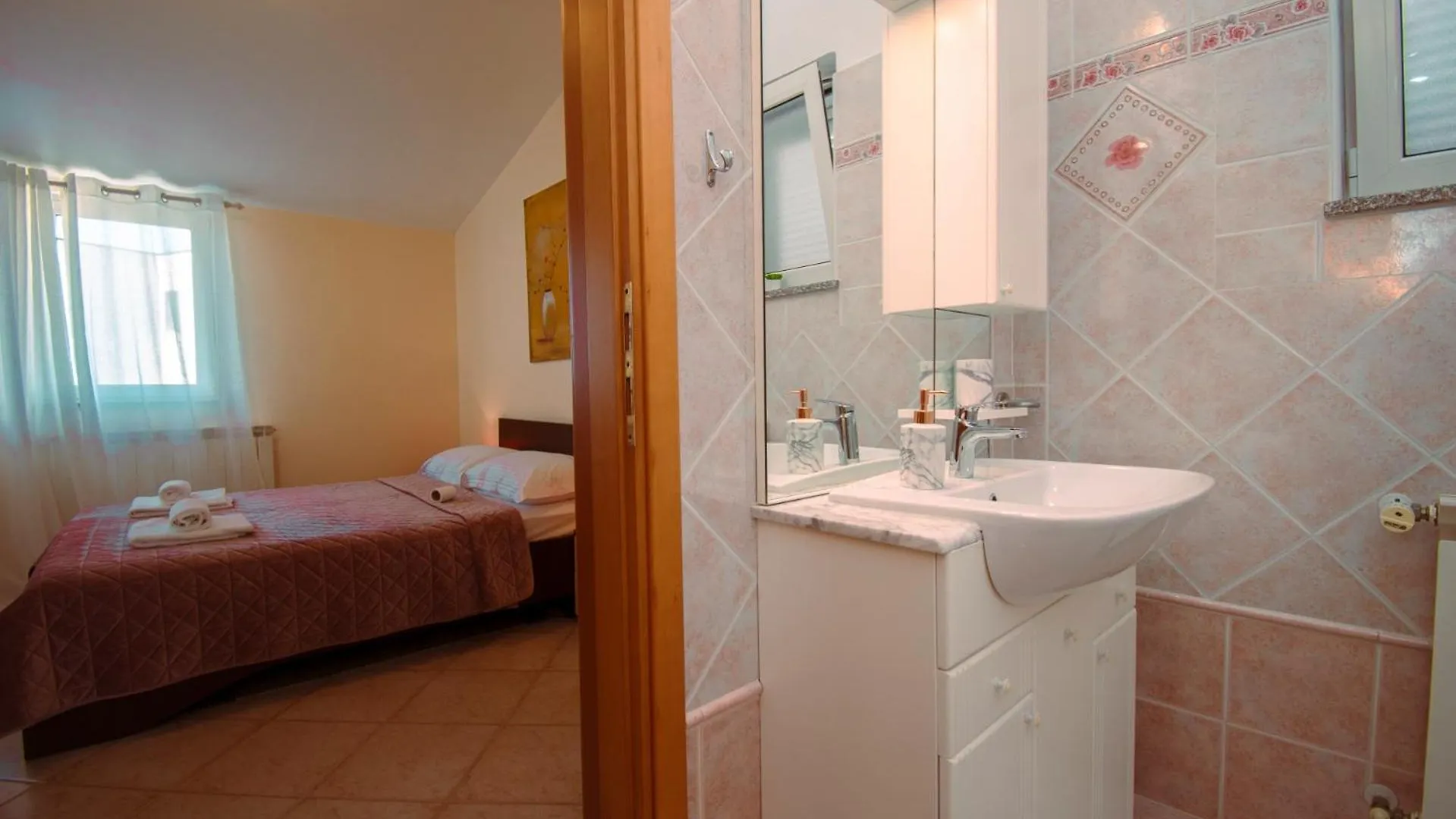 פולה Villa Natalia Stinjan- Private Pool Retreat